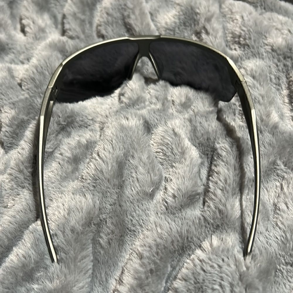 Foster Grant Polarized Sunglasses - Picture 5 of 8